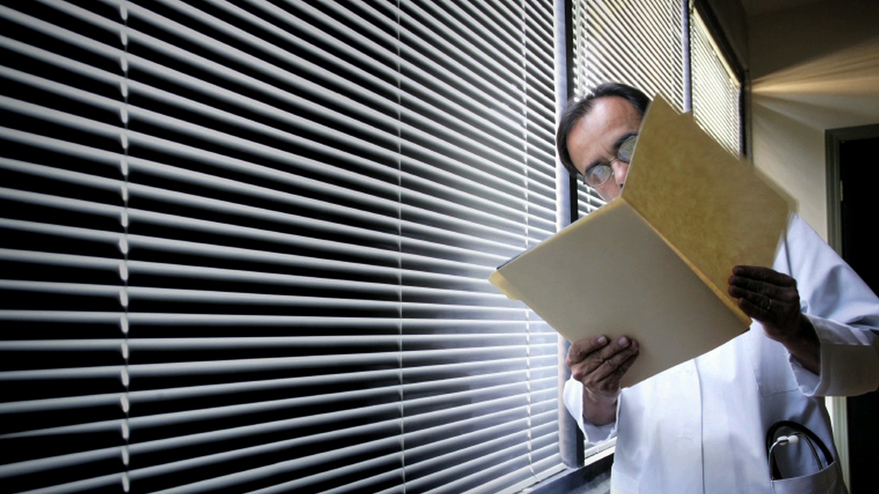 Are Physicians Going to be Replaced by Medical Artificial Intelligence? Thumbnail