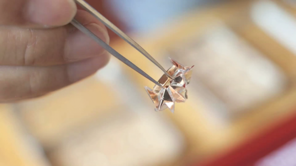 Tiny Magnetic Robots Might Roam Inside Our Bodies in the Future Thumbnail
