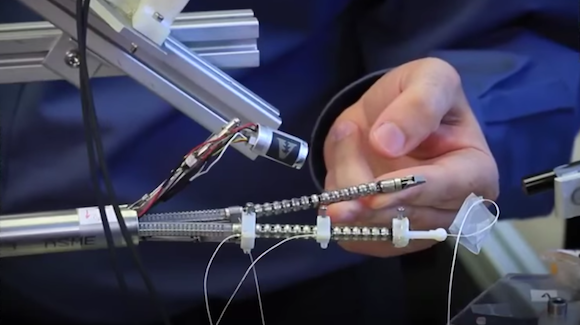 Touch-Sensing Robot Avoids Obstacles While Surgeons Operate Thumbnail